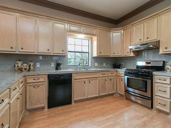 2nd image of 6655 Kingston Cove Ln