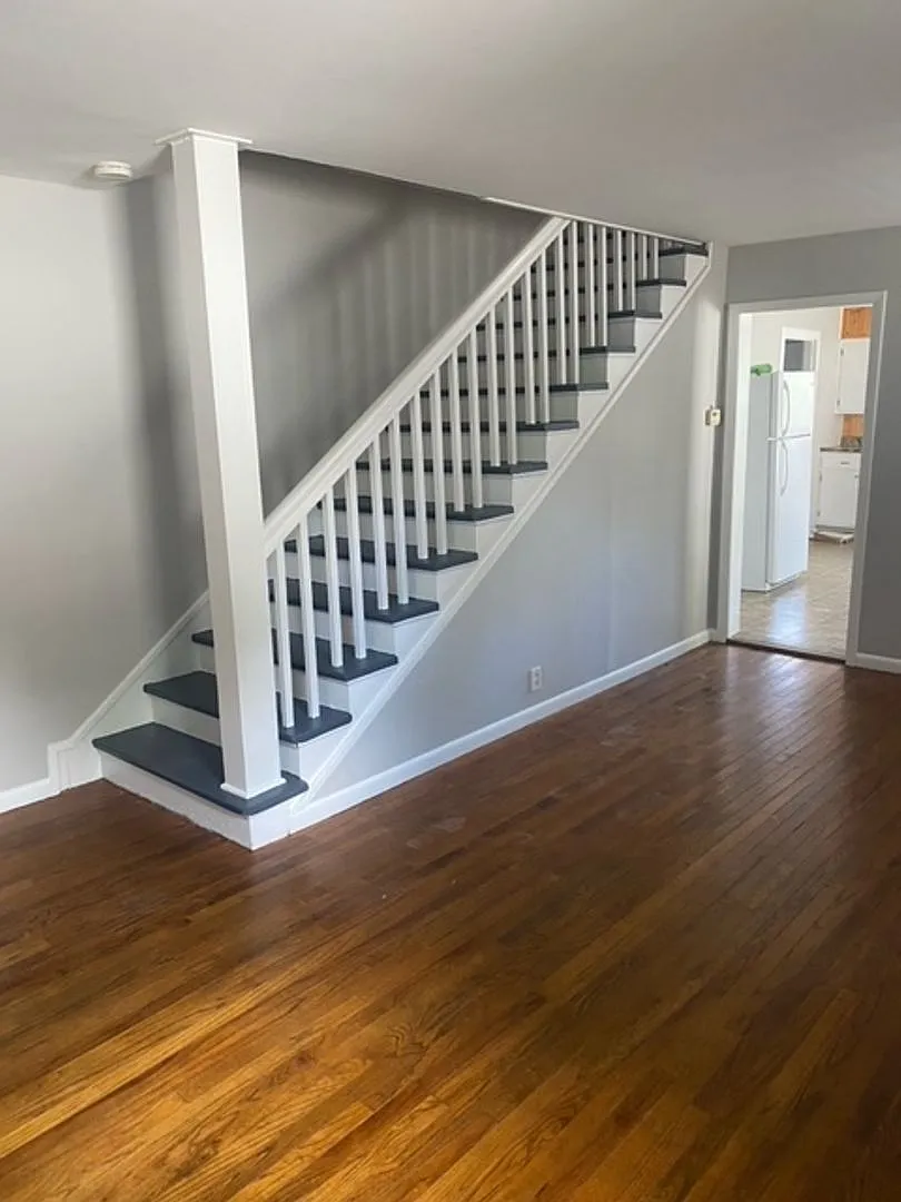 Available August! 4/5BR, 2BA Campus and Bryan Park! — Photo 2