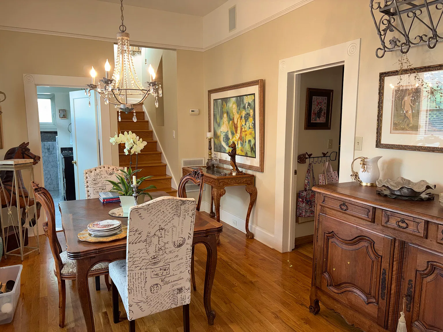 5 bed, 2250 sqft, $7,395 — Photo 4