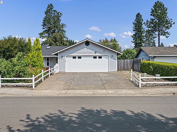 3rd image of 25133 Allure Ave