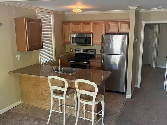 5th image of 200 Dill Ave #A