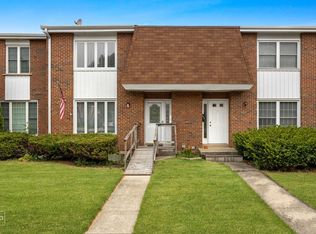 1126 63rd St, Downers Grove, IL 60516