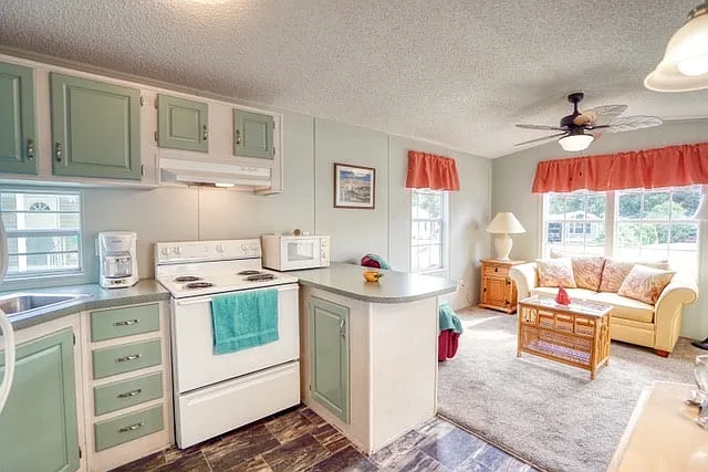 6 Shoreline Ct — Photo 10
