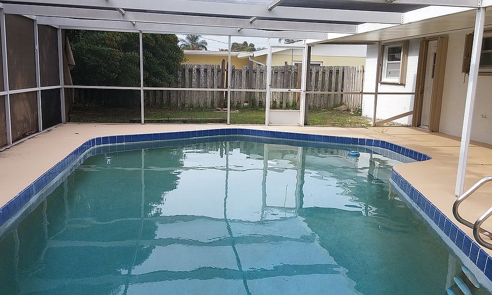 1st image of 34 Surfside Dr