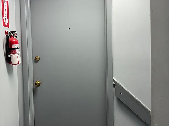 4th image of 32 Cherry St APT B