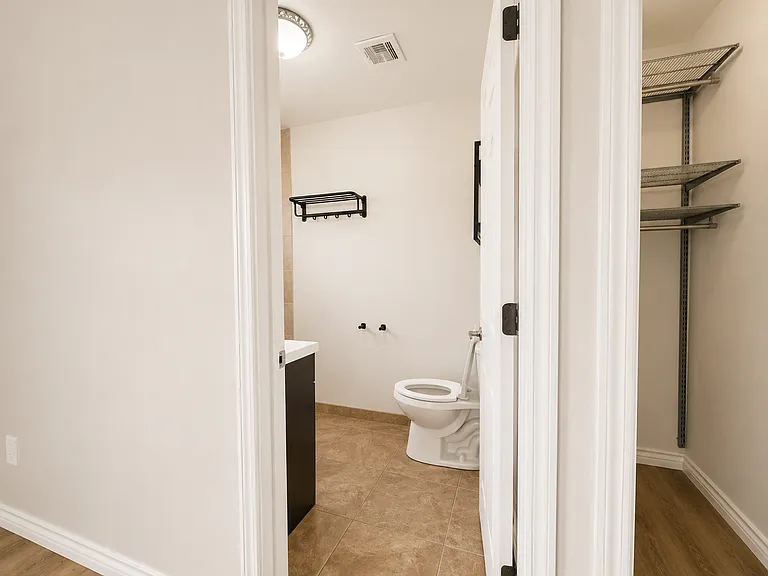 1033 E Roosevelt St #B — Photo 13