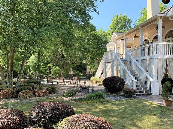 4th image of 121 Glen Eagle Way