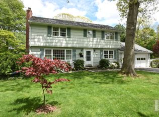 130 Field Crest Rd, New Canaan, CT 06840