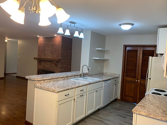 4th image of 2880 Corlington Dr