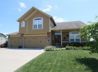 11701 Centennial St, Peculiar, MO 64078