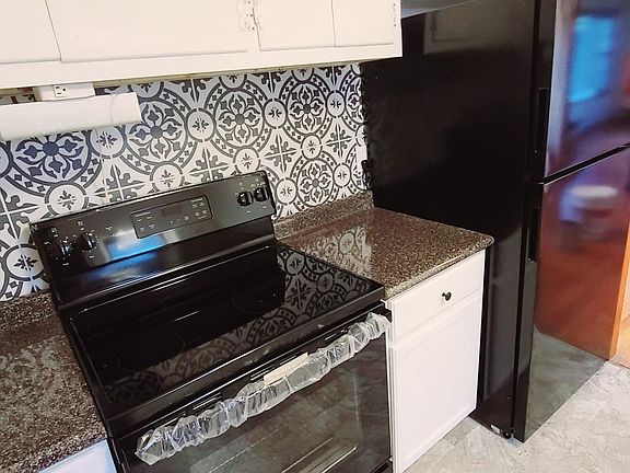 5th image of 2934 Orchard Ave