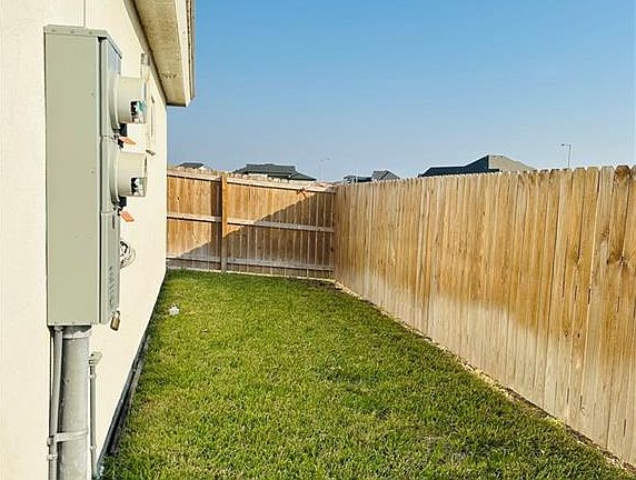 5th image of 12508 N 39th St #2