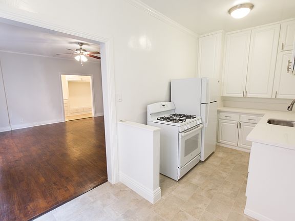 5th image of 1317 N Bronson Ave Unit 206
