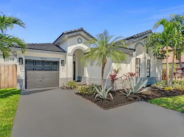9043 SW 212th Ln, Cutler Bay, FL 33189