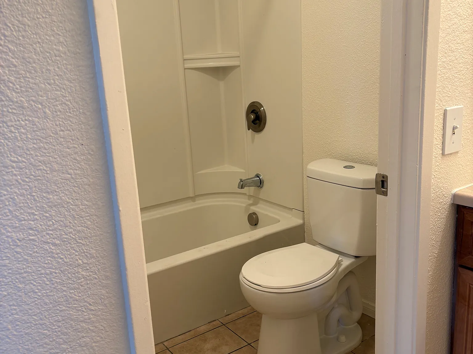1 bed, 440 sqft, $1,730 — Photo 2