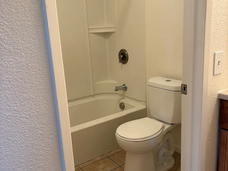 8539 Graves Ave #223 — Photo 2