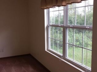 909 Uptegrove Ln, Knob Noster, MO 65336