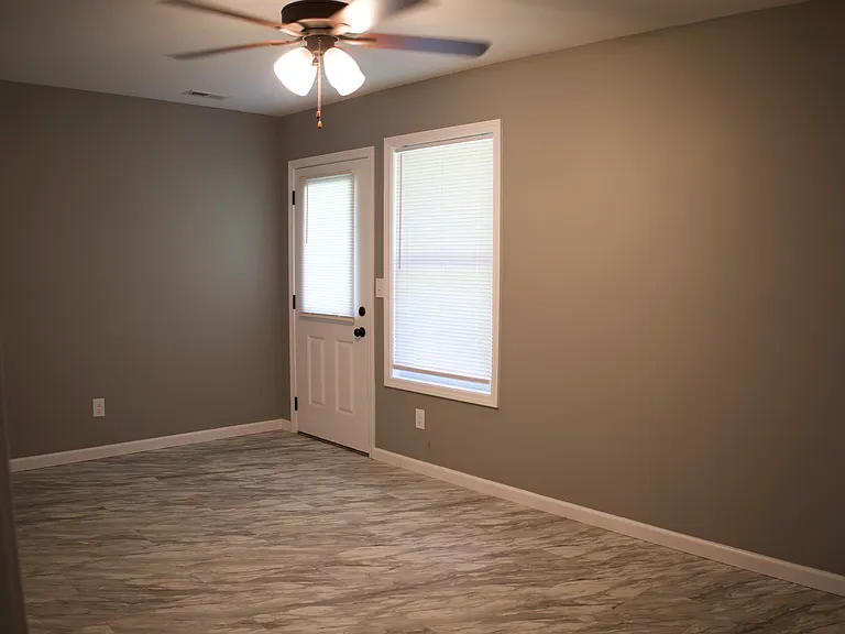 404 Hunters Cir #A — Photo 7
