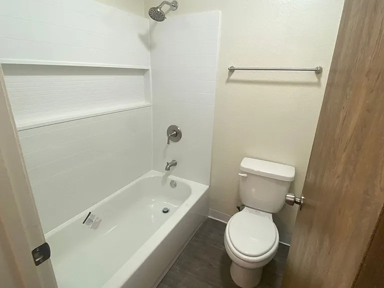 1,395 / 1br - Apartment 1 Bed 1 Bath $1,395 / Month (Sacramento, CA) — Photo 7
