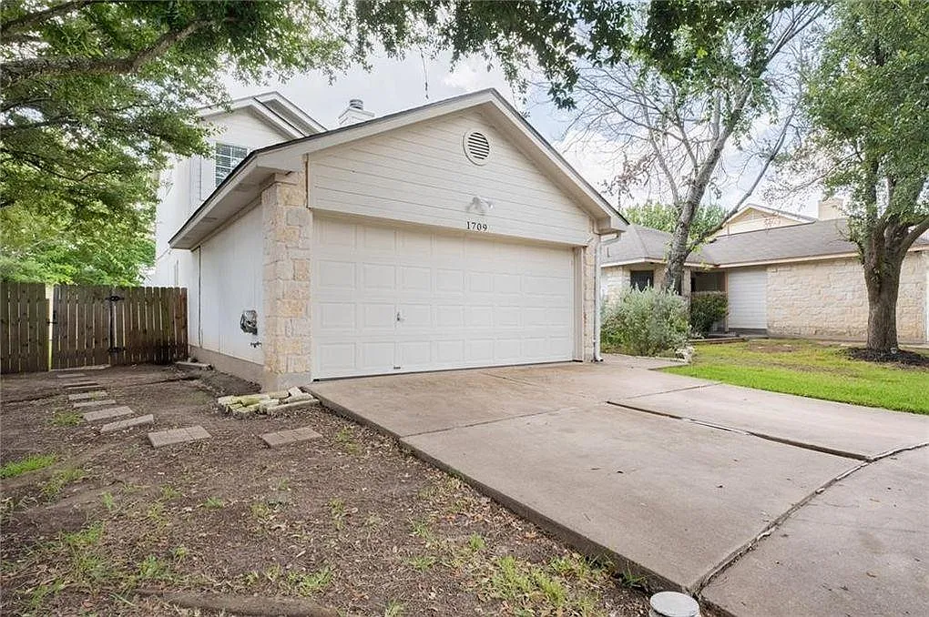 3 bed, 2.5 bath, 1467 sqft, $1,850 — Photo 2