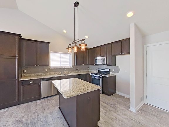 5th image of 1280 Malcolm Dr