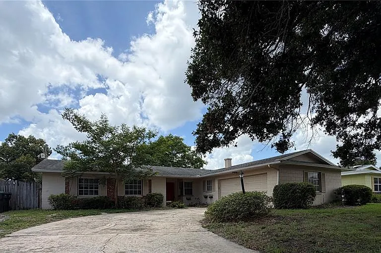 517 London Rd — Photo 1