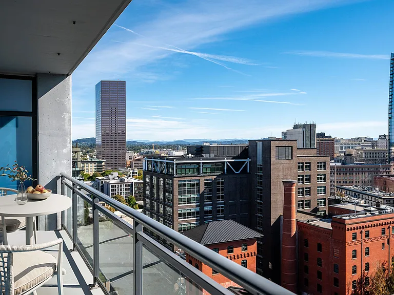 The Louisa Apartments — Photo 8