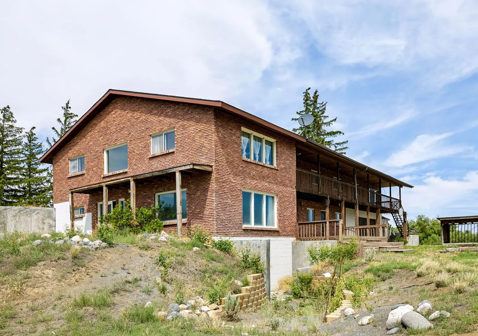 Giant Home In The Country - 6900 Sq Ft Home For Rent On The River — Photo 2
