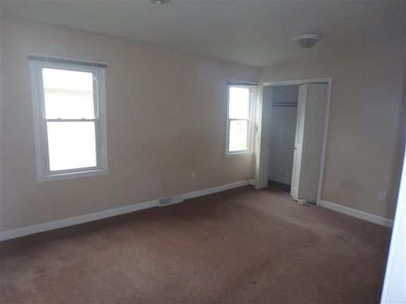 5th image of 16208 Oak Ave