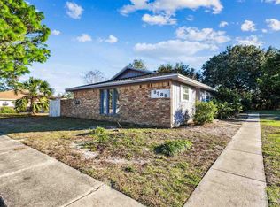 3382 Green Briar Cir, Gulf Breeze, FL 32563