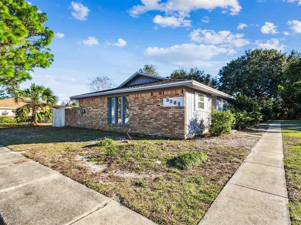 3382 Green Briar Cir, Gulf Breeze, FL 32563