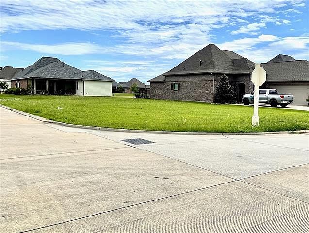 1st image of 5803 Weeping Willow Dr