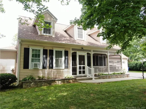 4 Hefflon Farm Rd, Old Lyme, CT 06371