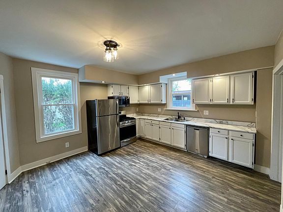 2nd image of 2725 Hackberry St #1