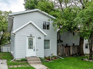 310 22nd St S, Fargo, ND 58103