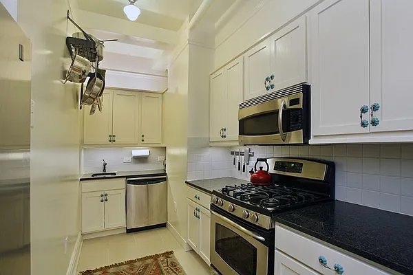 Sold by Corcoran | media 16