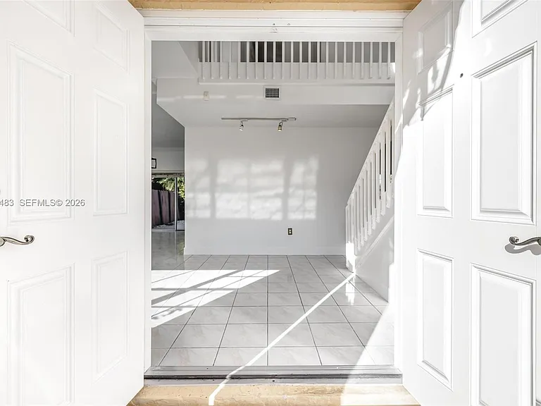 4671 SW 154th Pl — Photo 3