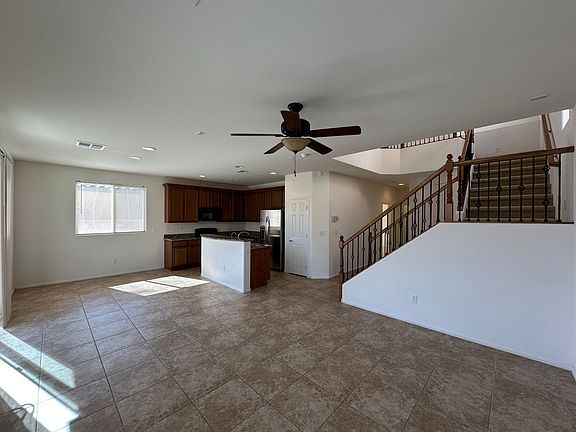 2nd image of 920 Baronet Dr