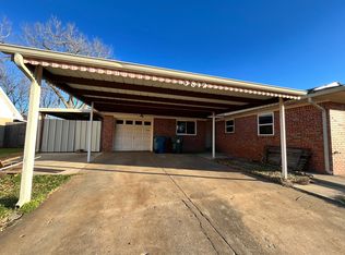 3812 Rosewood Dr, Midwest City, OK 73110