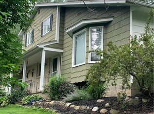 1192 Lawrence Rd, Macedon, NY 14502