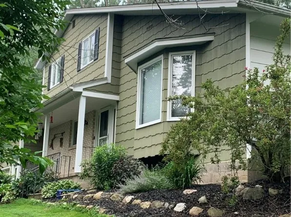 1192 Lawrence Rd, Macedon, NY 14502