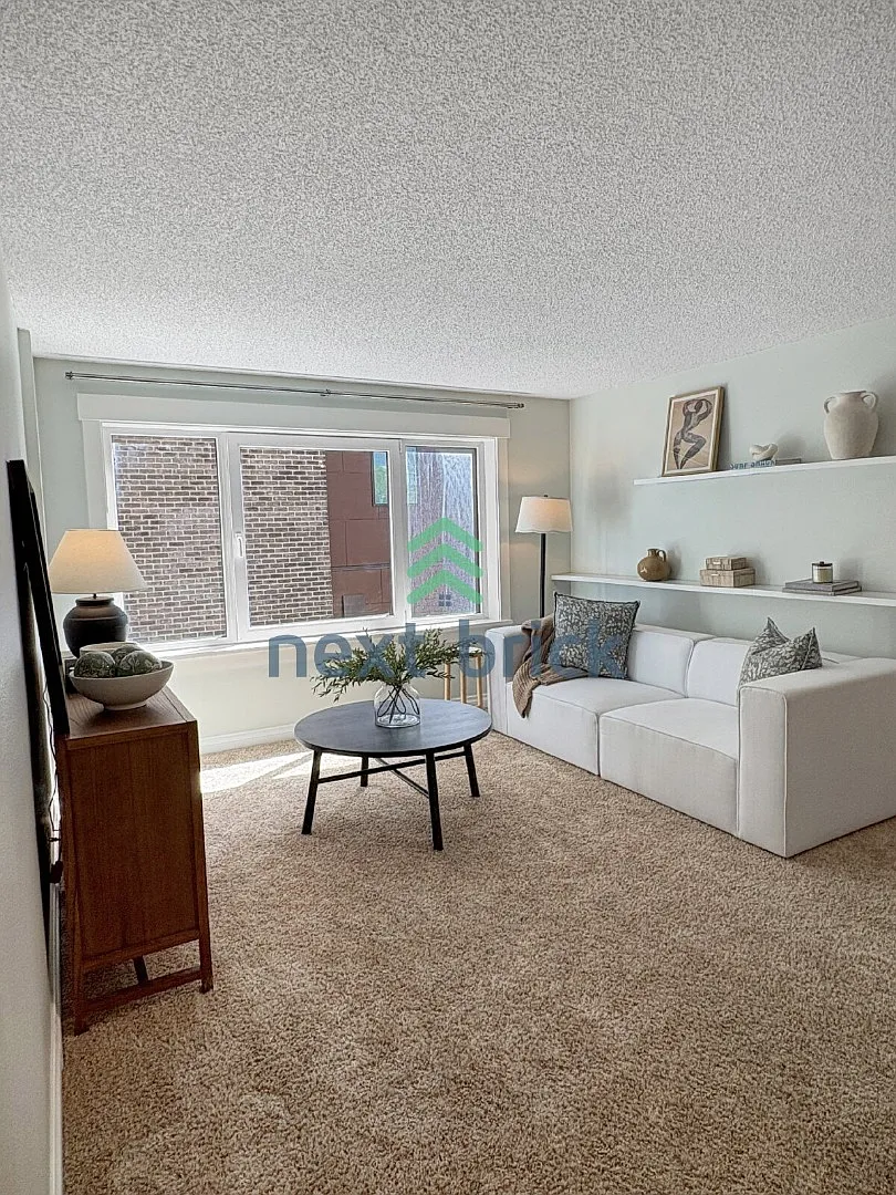 Charming 1-Bedroom, 1-Bath Condo in First Hill with Convenient Urban Access — Photo 2