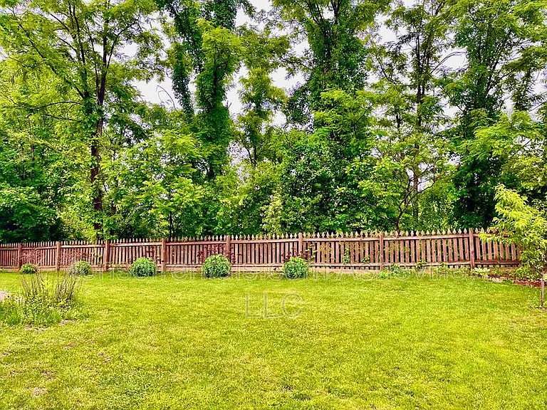 51 Yorktown Cir — Photo 40