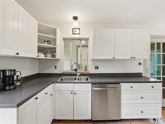 14th image of 1805 McNary Blvd