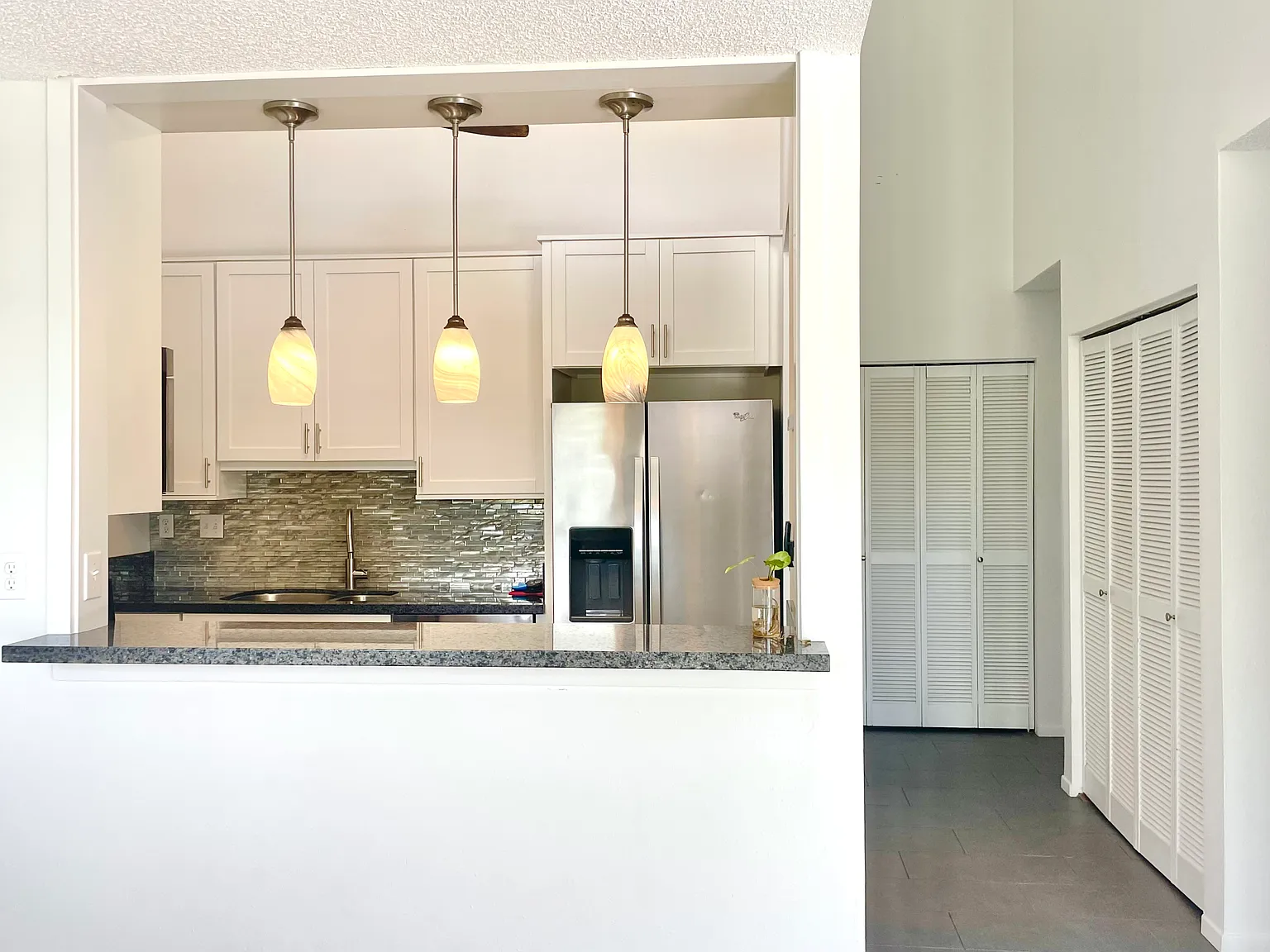 2 bed, 1200 sqft, $4,000 — Photo 4