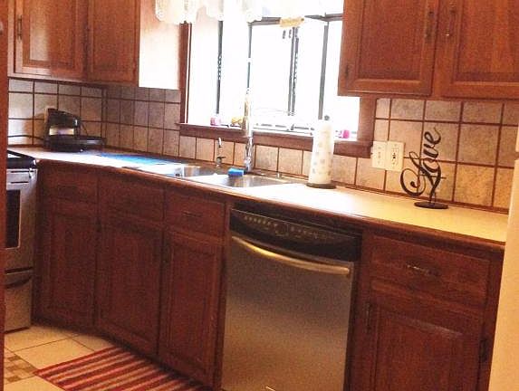 5th image of 8236 Berry Ave