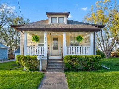 422 E Van Buren St, Washington, IA, 52353