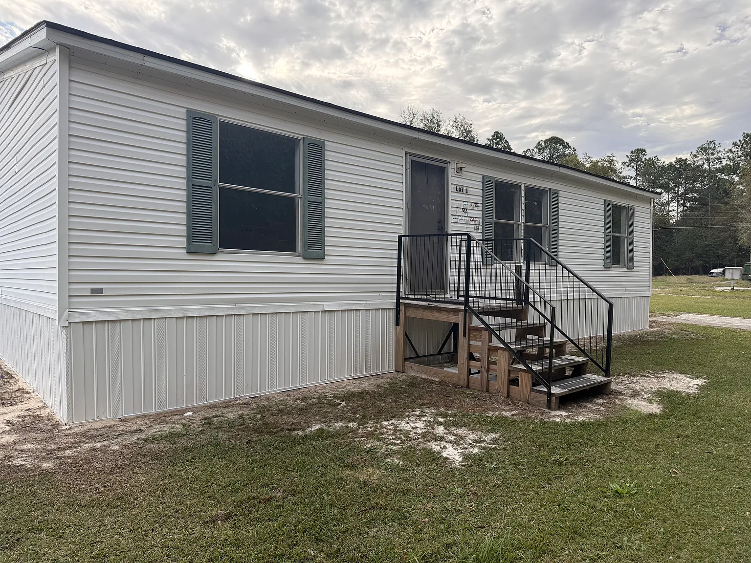 3 bed, 1280 sqft, $1,200 — Photo 3