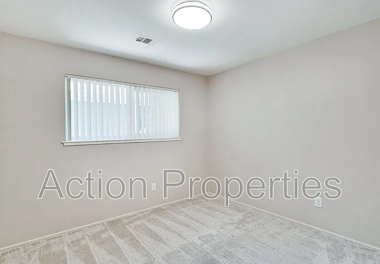 1121 Garfield Ave #4 — Photo 15