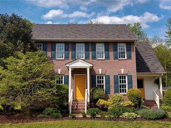 2nd image of 106 Macon Cir #C